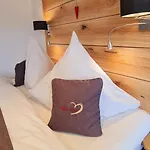 Apartment Gaestehaus Holzer Kreuz - 